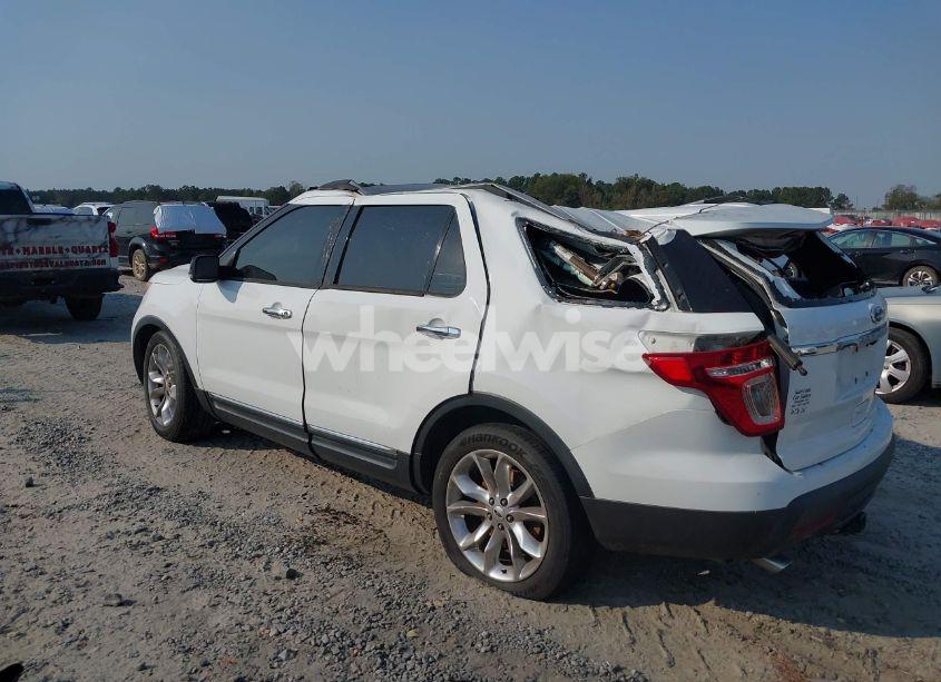 Photo 3 of 2014 Ford Explorer XLT (VIN 1FM5K7D89EGA23215)
