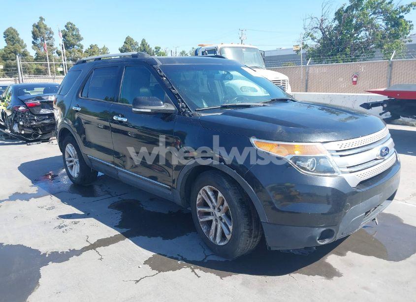 2014 Ford Explorer XLT (VIN 1FM5K7D89EGA54741) main photo