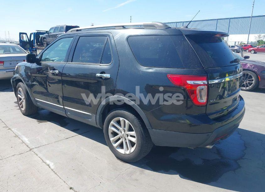 Photo 3 of 2014 Ford Explorer XLT (VIN 1FM5K7D89EGA54741)