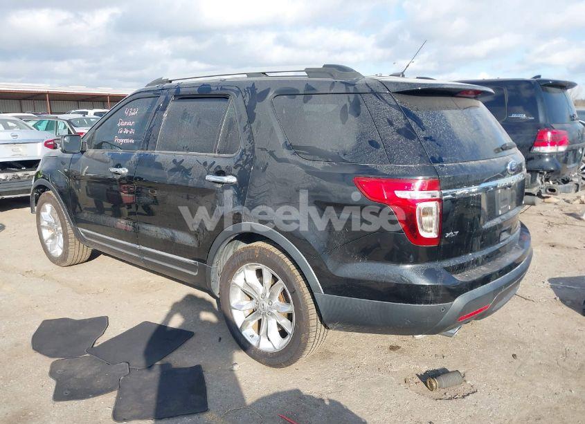 Photo 3 of 2014 Ford Explorer XLT (VIN 1FM5K7D89EGB23962)