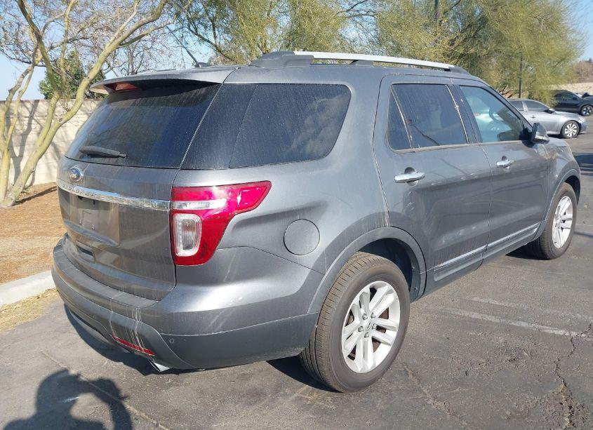 Photo 4 of 2014 Ford Explorer XLT (VIN 1FM5K7D89EGB43130)