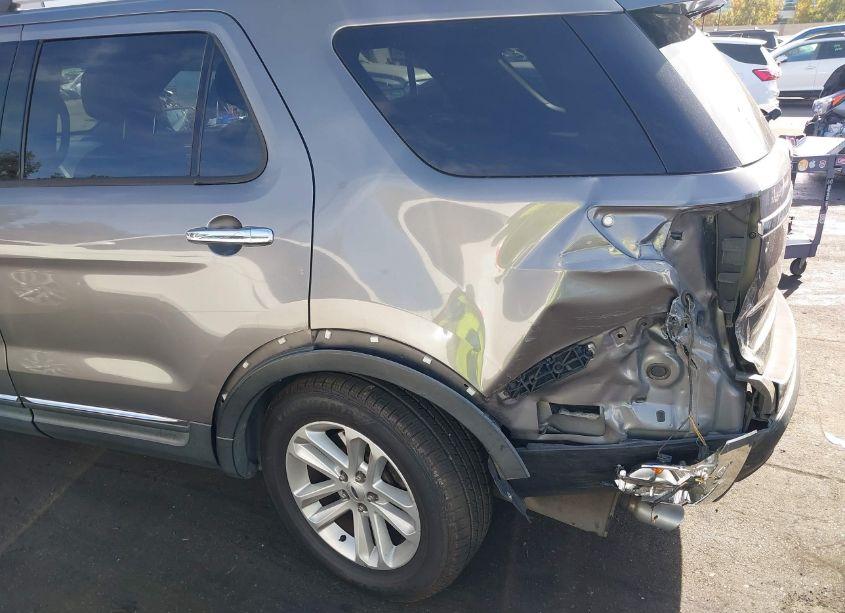 Photo 6 of 2014 Ford Explorer XLT (VIN 1FM5K7D89EGB43130)