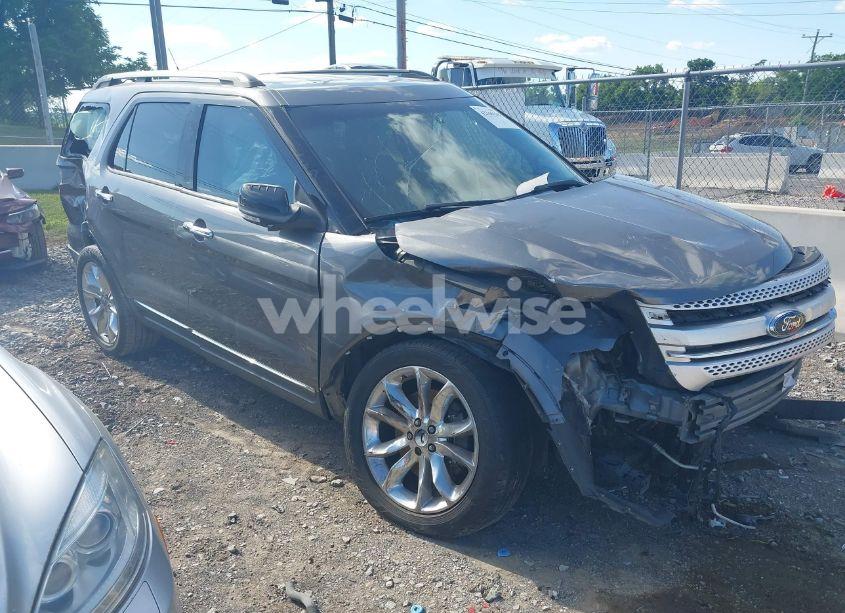 2014 Ford Explorer XLT (VIN 1FM5K7D89EGC22670) main photo