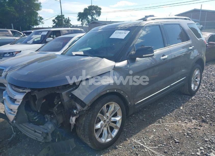 Photo 2 of 2014 Ford Explorer XLT (VIN 1FM5K7D89EGC22670)