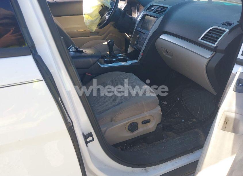 Photo 5 of 2015 Ford Explorer XLT (VIN 1FM5K7D89FGB69079)