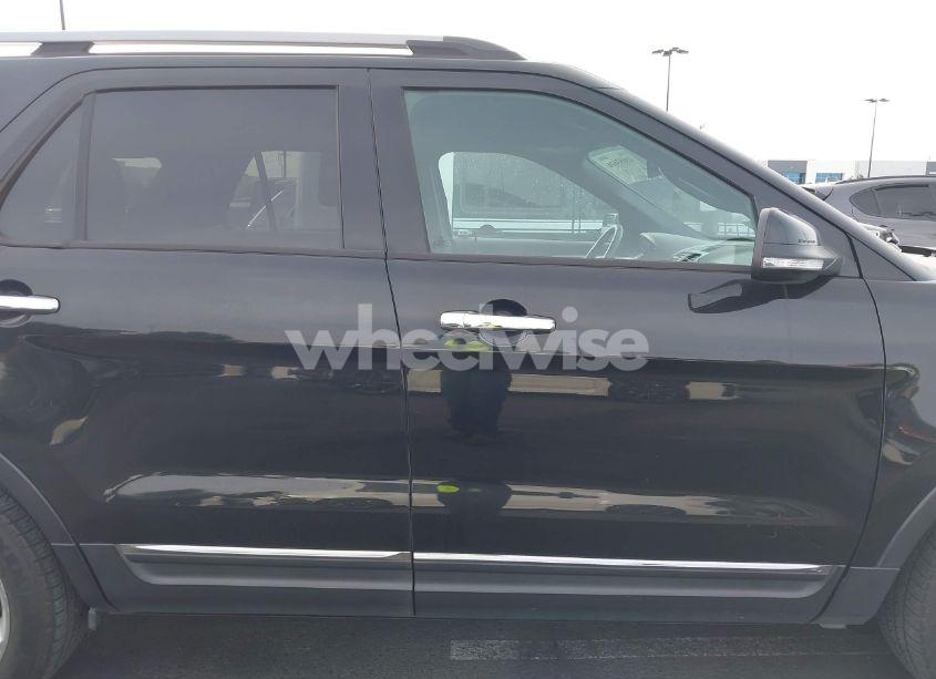 Photo 13 of 2015 Ford Explorer XLT (VIN 1FM5K7D89FGC39518)