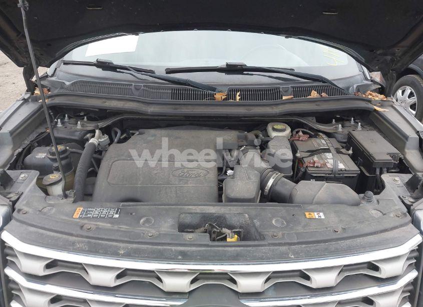 Photo 10 of 2016 Ford Explorer XLT (VIN 1FM5K7D89GGA29289)