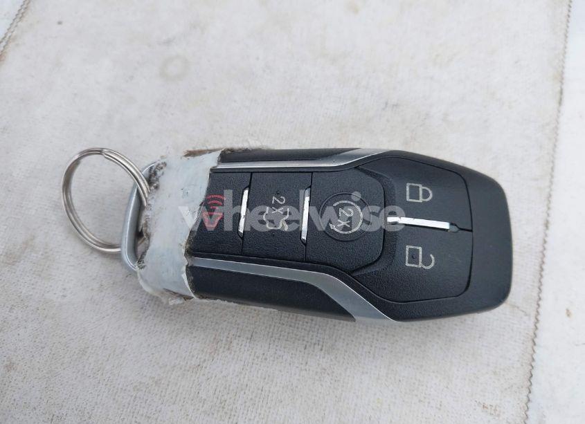 Photo 11 of 2016 Ford Explorer XLT (VIN 1FM5K7D89GGA29289)