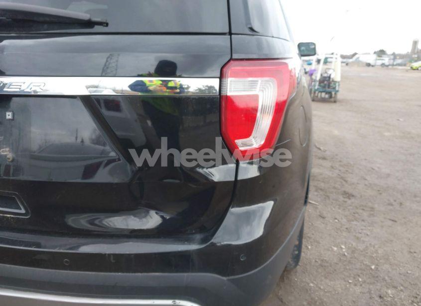 Photo 19 of 2016 Ford Explorer XLT (VIN 1FM5K7D89GGA29289)