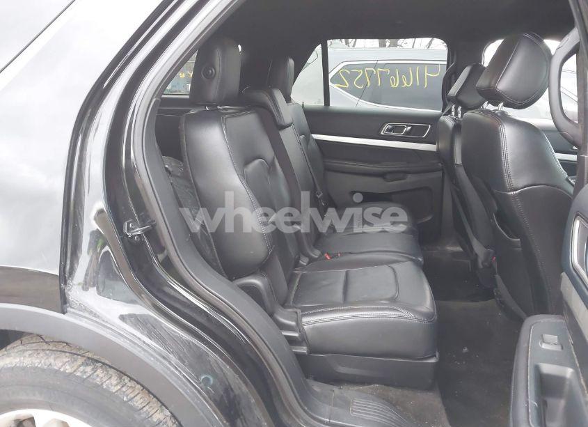 Photo 8 of 2016 Ford Explorer XLT (VIN 1FM5K7D89GGA29289)