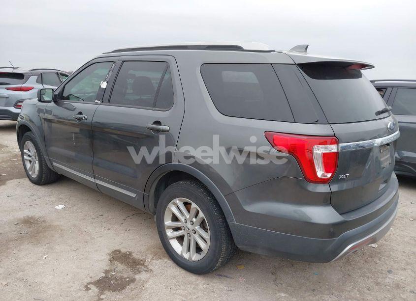 Photo 3 of 2016 Ford Explorer XLT (VIN 1FM5K7D89GGA47548)