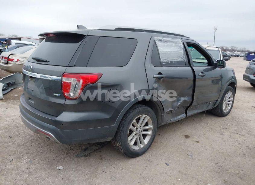 Photo 4 of 2016 Ford Explorer XLT (VIN 1FM5K7D89GGA47548)