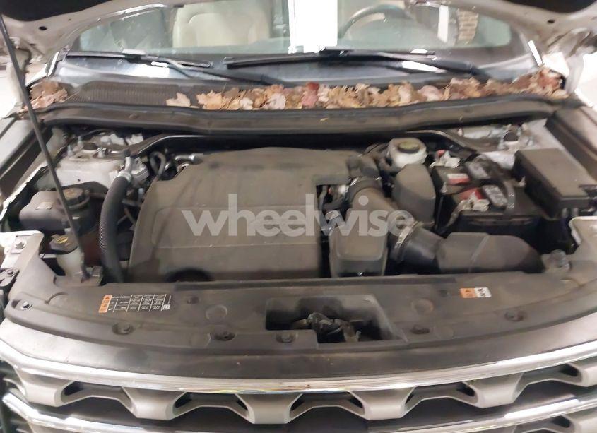 Photo 10 of 2016 Ford Explorer XLT (VIN 1FM5K7D89GGA93414)