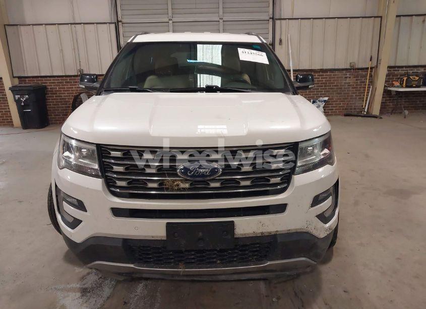 Photo 12 of 2016 Ford Explorer XLT (VIN 1FM5K7D89GGA93414)