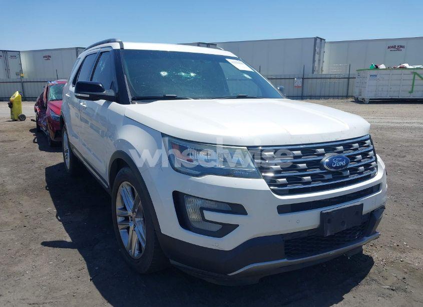 2016 Ford Explorer XLT (VIN 1FM5K7D89GGB72792) main photo