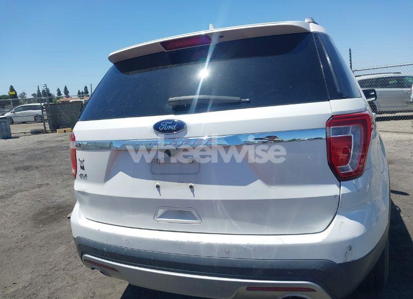 Photo 16 of 2016 Ford Explorer XLT (VIN 1FM5K7D89GGB72792)