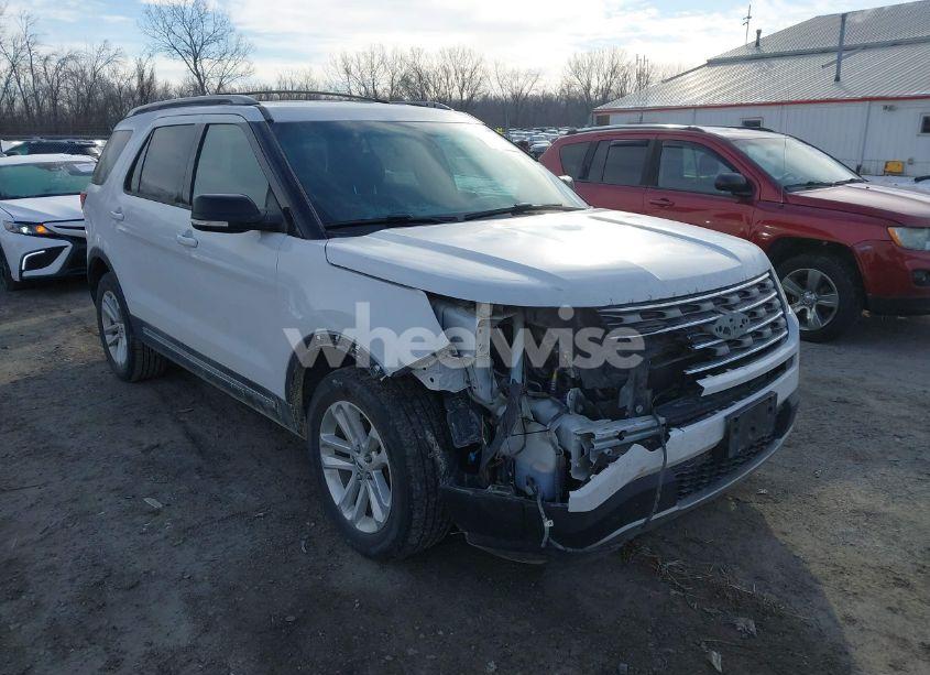 2016 Ford Explorer XLT (VIN 1FM5K7D89GGC55350) main photo