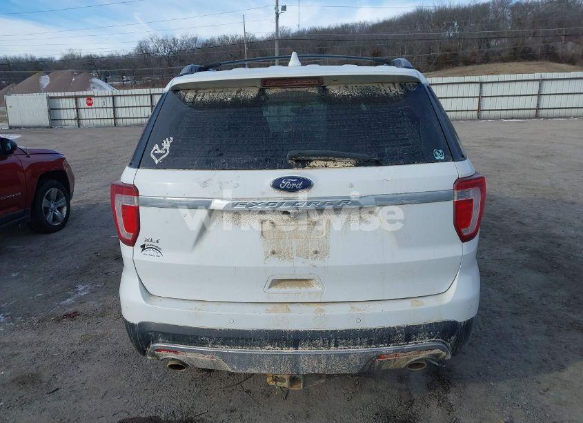 Photo 16 of 2016 Ford Explorer XLT (VIN 1FM5K7D89GGC55350)