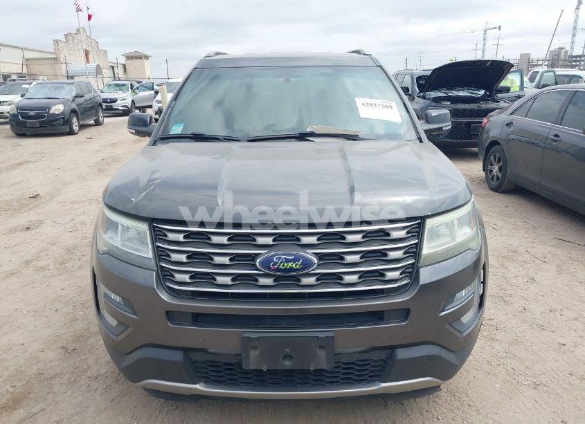 Photo 12 of 2017 Ford Explorer XLT (VIN 1FM5K7D89HGB14070)