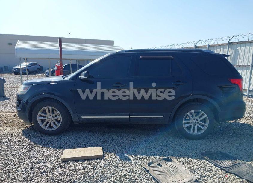 Photo 14 of 2017 Ford Explorer XLT (VIN 1FM5K7D89HGB71482)