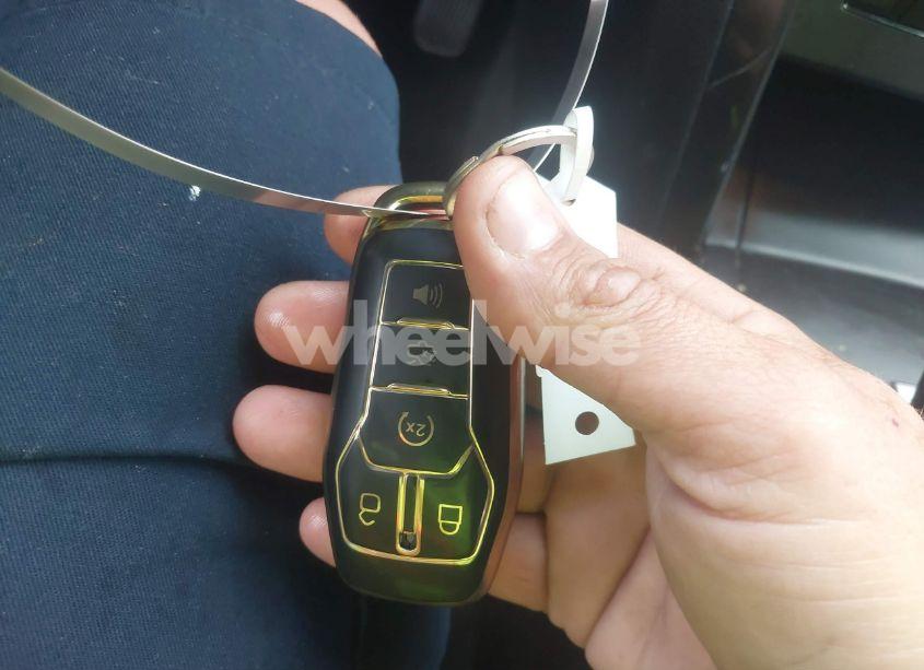 Photo 11 of 2017 Ford Explorer XLT (VIN 1FM5K7D89HGD35006)