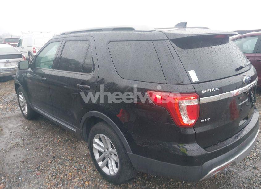 Photo 3 of 2017 Ford Explorer XLT (VIN 1FM5K7D89HGD35006)