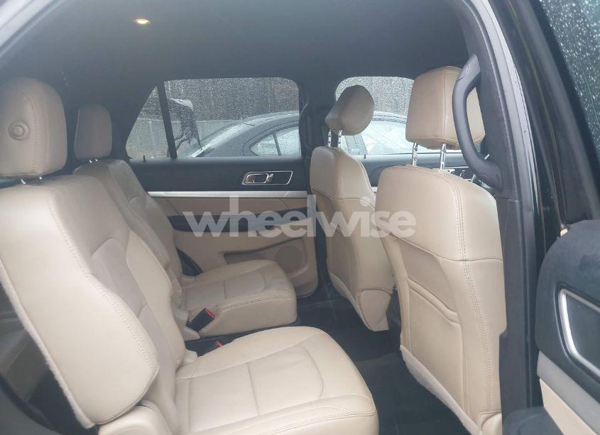 Photo 8 of 2017 Ford Explorer XLT (VIN 1FM5K7D89HGD35006)