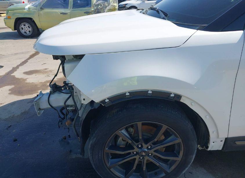 Photo 19 of 2017 Ford Explorer XLT (VIN 1FM5K7D89HGE10867)