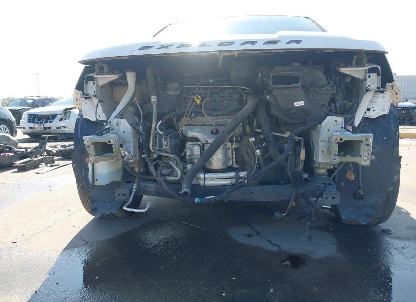 Photo 6 of 2017 Ford Explorer XLT (VIN 1FM5K7D89HGE10867)