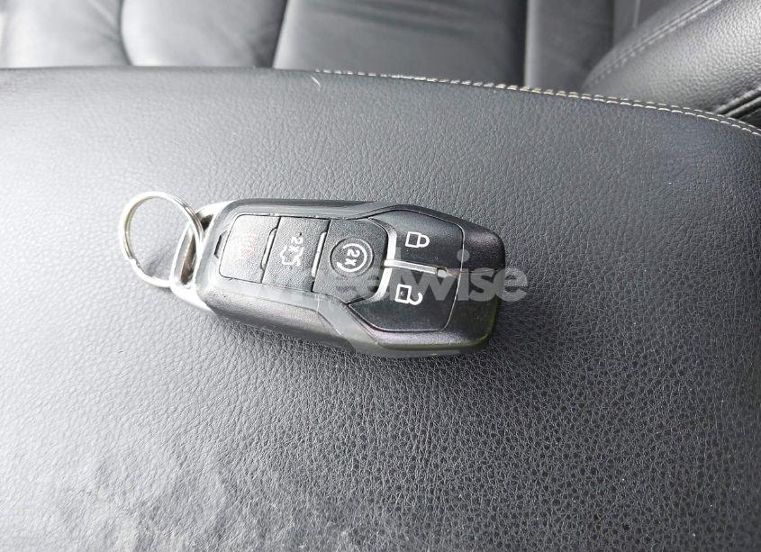 Photo 11 of 2017 Ford Explorer XLT (VIN 1FM5K7D89HGE21643)