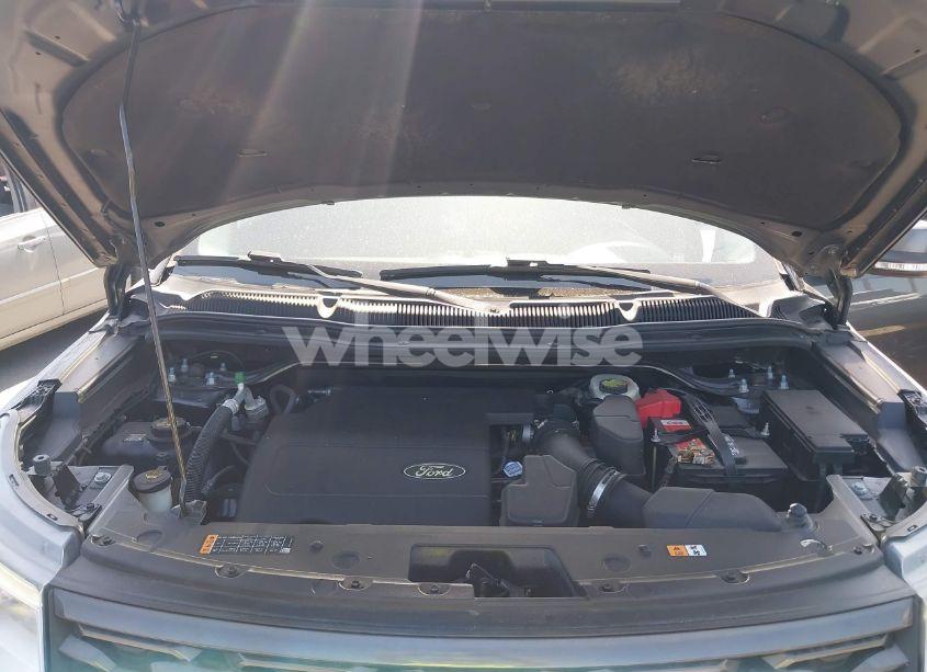 Photo 10 of 2018 Ford Explorer XLT (VIN 1FM5K7D89JGA68620)