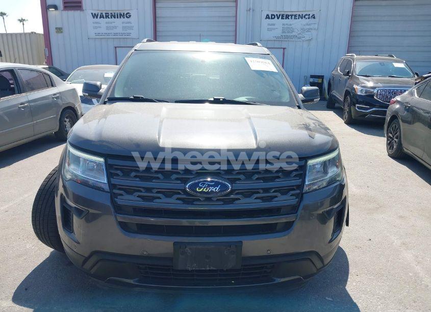 Photo 12 of 2018 Ford Explorer XLT (VIN 1FM5K7D89JGA68620)