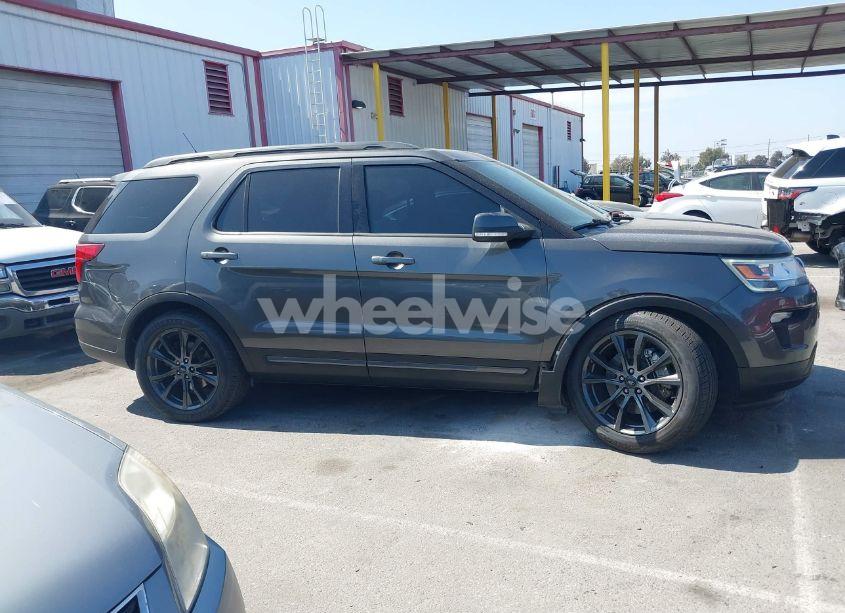 Photo 13 of 2018 Ford Explorer XLT (VIN 1FM5K7D89JGA68620)