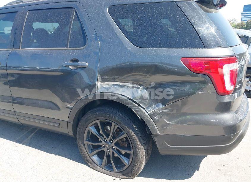 Photo 6 of 2018 Ford Explorer XLT (VIN 1FM5K7D89JGA68620)