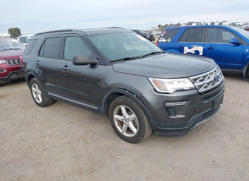 2018 Ford Explorer XLT (VIN 1FM5K7D89JGA88950) main photo