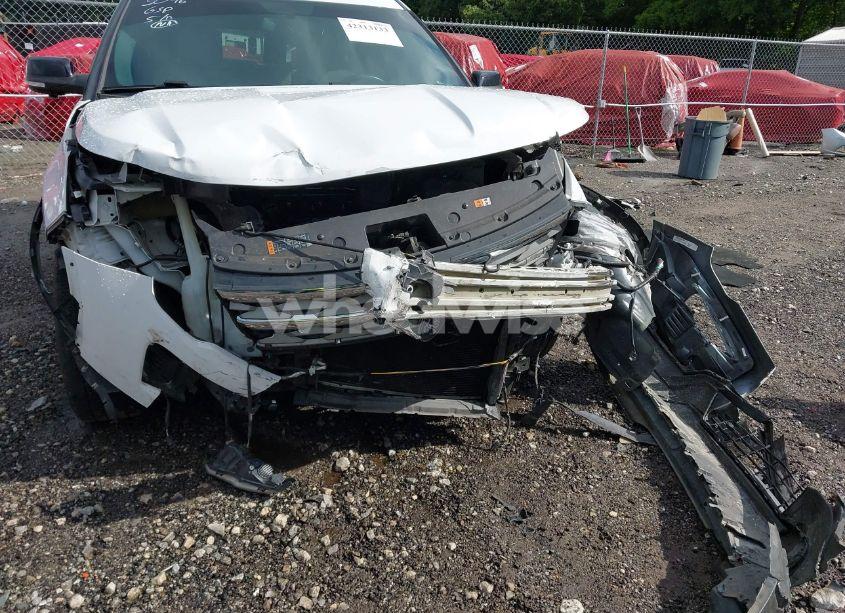 Photo 6 of 2018 Ford Explorer XLT (VIN 1FM5K7D89JGB15046)