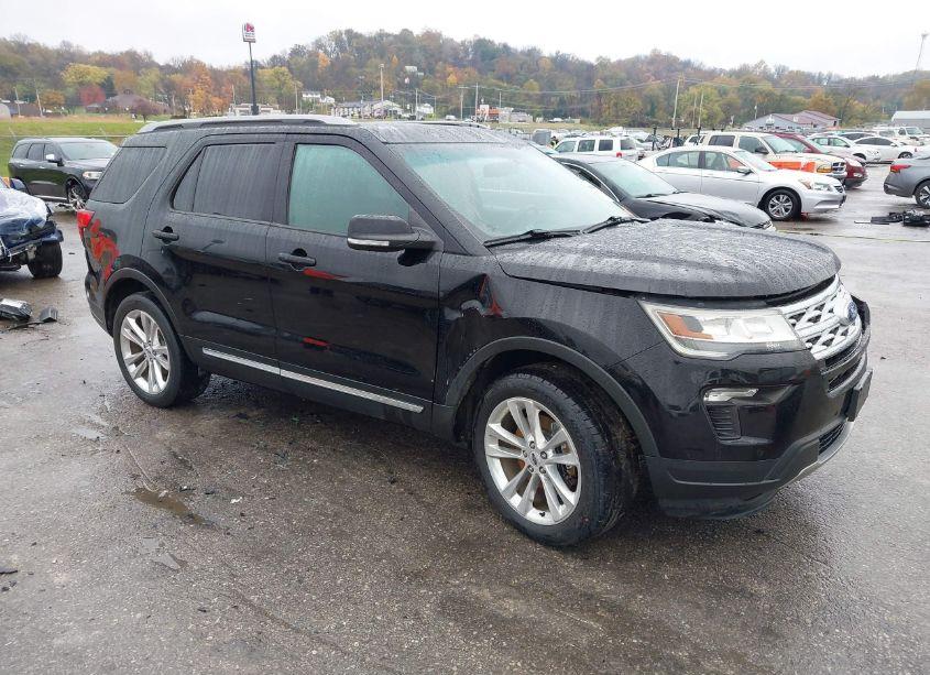 2018 Ford Explorer XLT (VIN 1FM5K7D89JGC41360) main photo