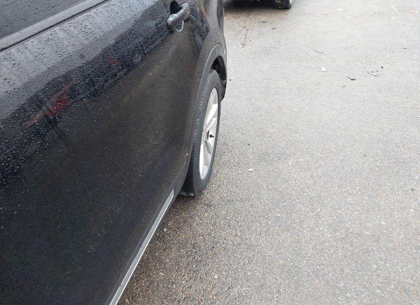 Photo 18 of 2018 Ford Explorer XLT (VIN 1FM5K7D89JGC41360)