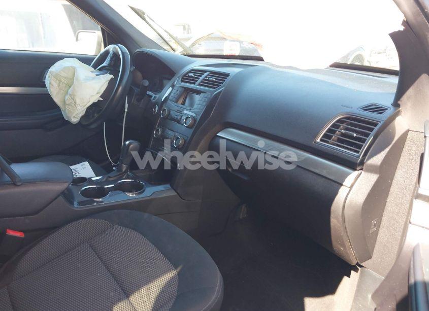 Photo 5 of 2018 Ford Explorer XLT (VIN 1FM5K7D89JGC62967)