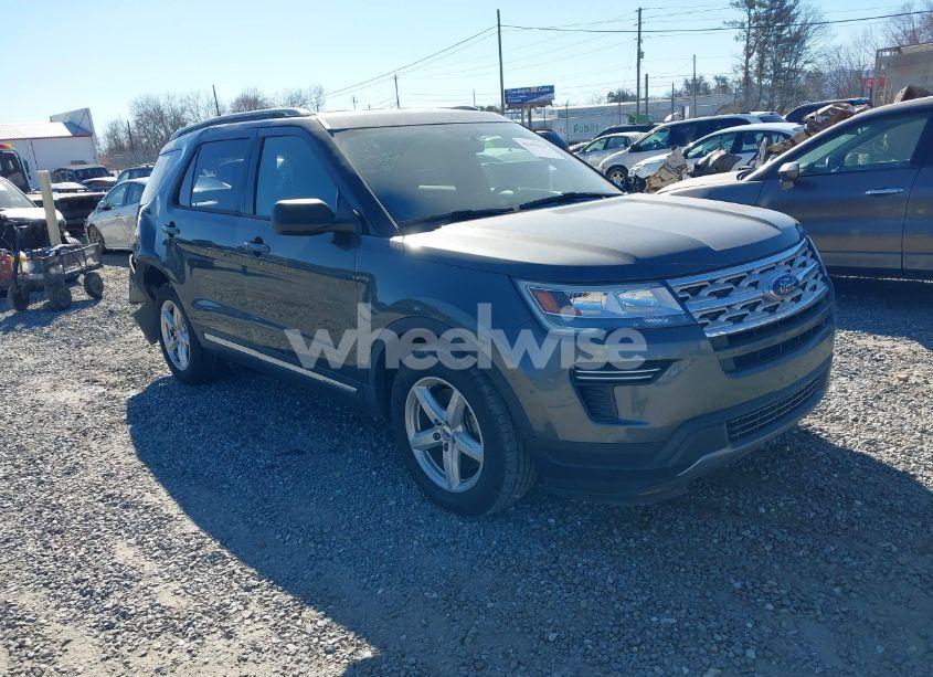 2019 Ford Explorer XLT (VIN 1FM5K7D89KGA32556) main photo