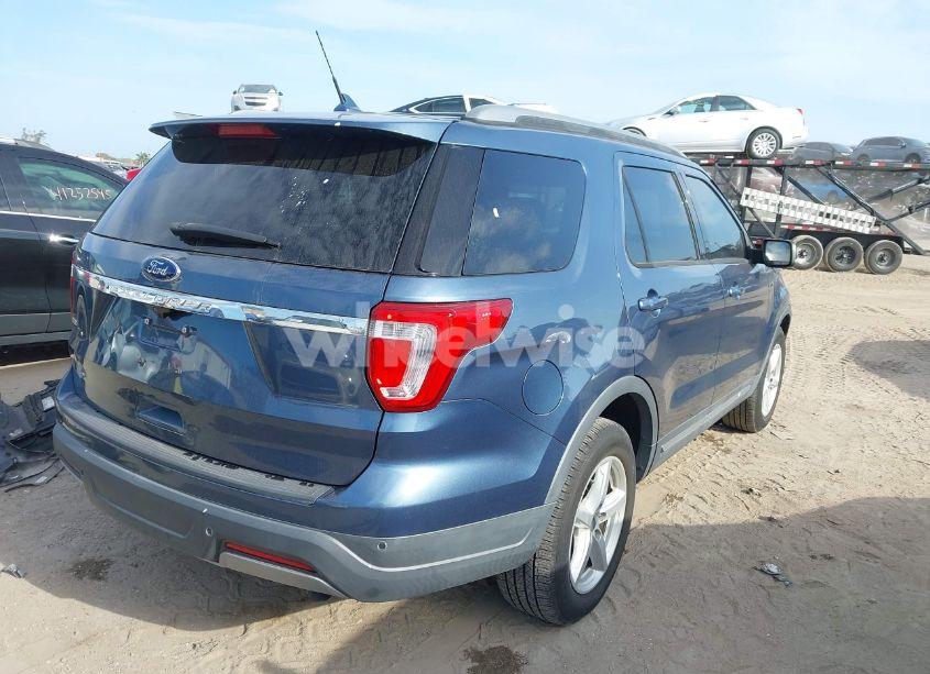 Photo 4 of 2019 Ford Explorer XLT (VIN 1FM5K7D89KGA37529)