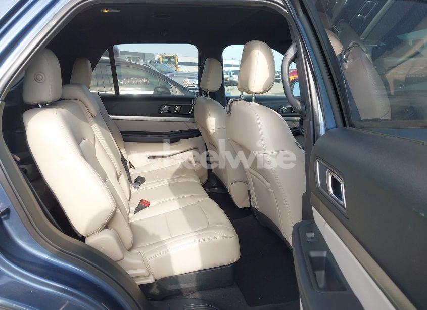 Photo 8 of 2019 Ford Explorer XLT (VIN 1FM5K7D89KGA37529)