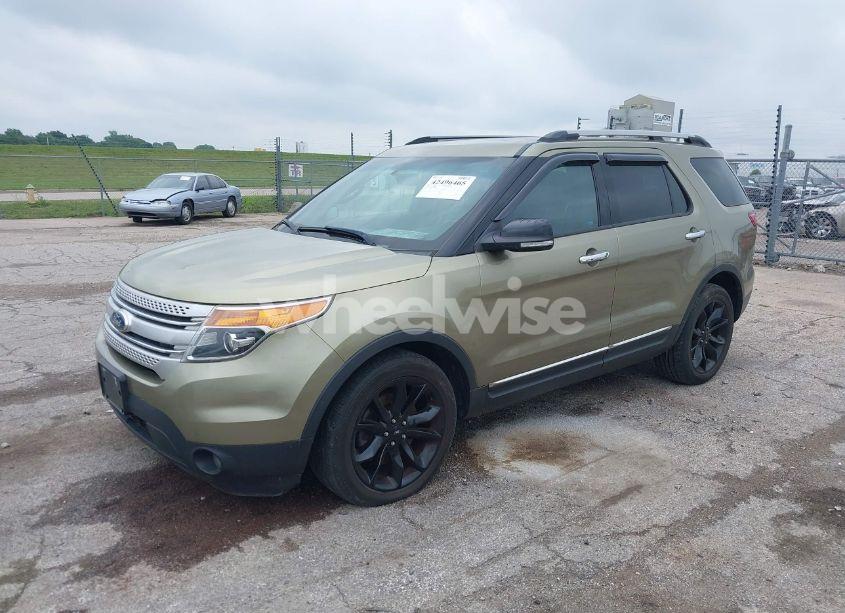 Photo 2 of 2013 Ford Explorer XLT (VIN 1FM5K7D8XDGB56757)