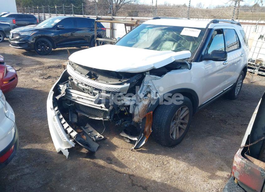 Photo 2 of 2013 Ford Explorer XLT (VIN 1FM5K7D8XDGC79698)