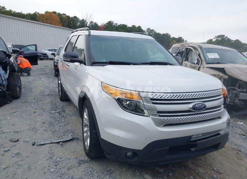 2014 Ford Explorer XLT (VIN 1FM5K7D8XEGA36930) main photo