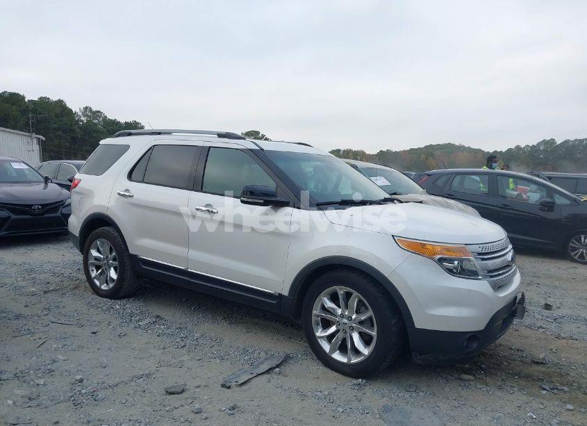 Photo 13 of 2014 Ford Explorer XLT (VIN 1FM5K7D8XEGA36930)