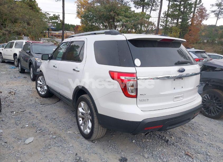 Photo 3 of 2014 Ford Explorer XLT (VIN 1FM5K7D8XEGA36930)