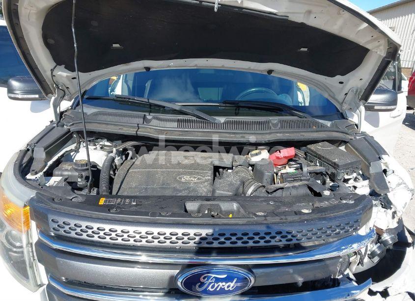 Photo 10 of 2015 Ford Explorer XLT (VIN 1FM5K7D8XFGB16438)