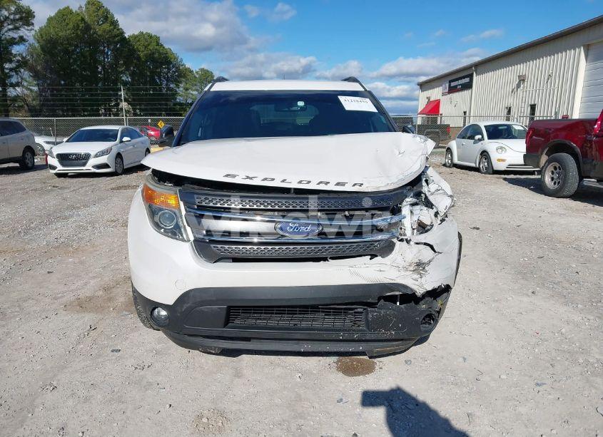 Photo 12 of 2015 Ford Explorer XLT (VIN 1FM5K7D8XFGB16438)