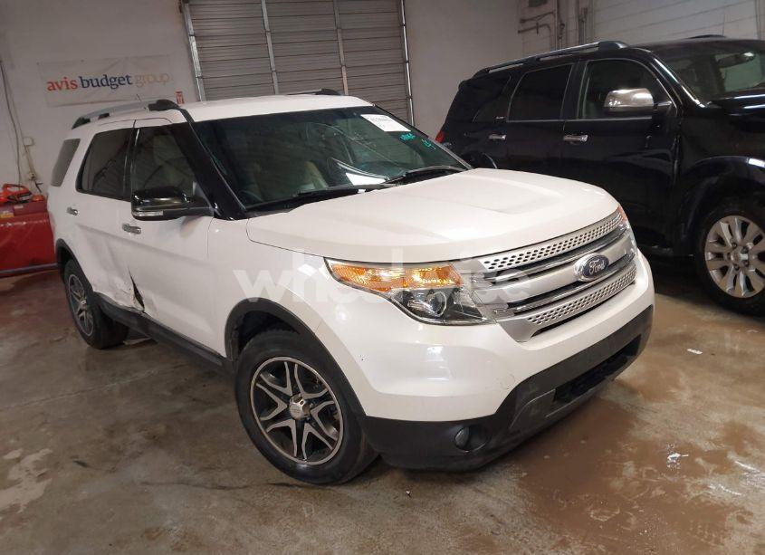 2015 Ford Explorer XLT (VIN 1FM5K7D8XFGB24586) main photo